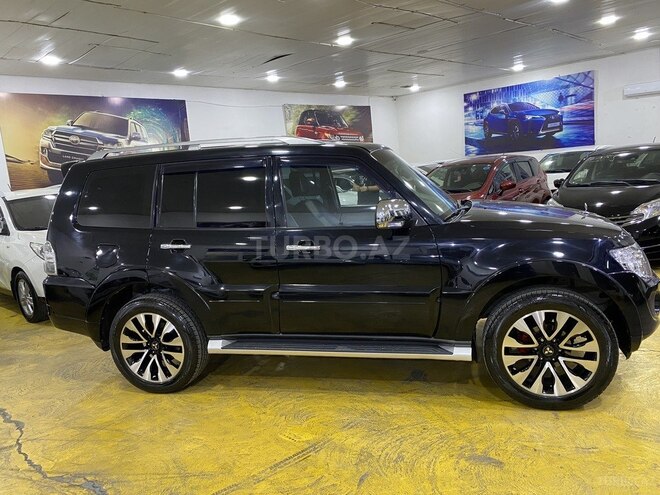 Mitsubishi Pajero 2011, 208,125 km - 3.5 l - Sumqayıt