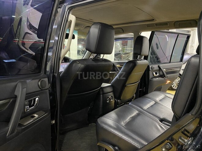 Mitsubishi Pajero 2011, 208,125 km - 3.5 l - Sumqayıt