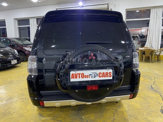 Mitsubishi Pajero 2011, 208,125 km - 3.5 l - Sumqayıt
