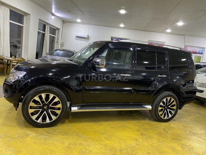 Mitsubishi Pajero 2011, 208,125 km - 3.5 l - Sumqayıt