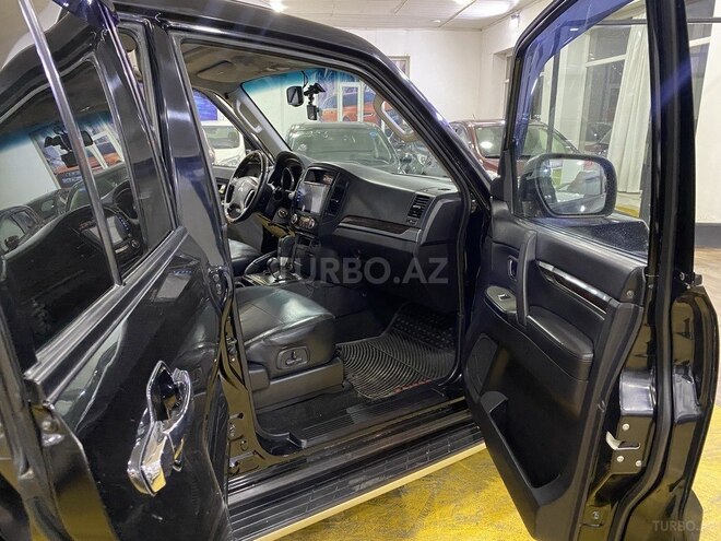 Mitsubishi Pajero 2011, 208,125 km - 3.5 l - Sumqayıt
