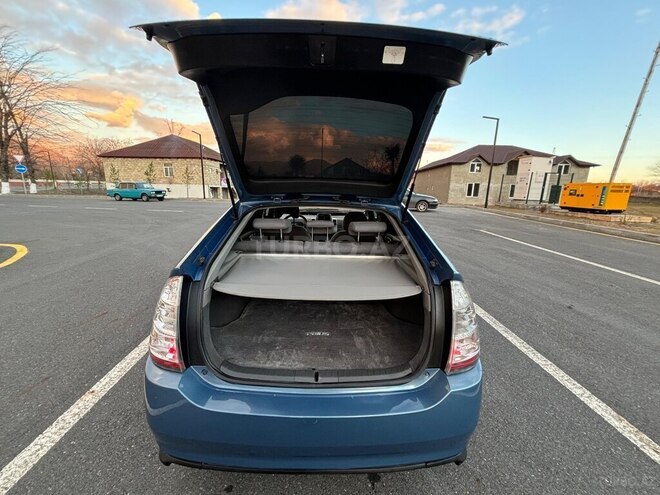 Toyota Prius-2