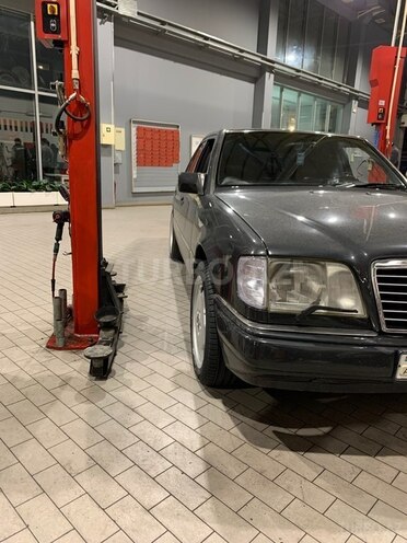 Mercedes E 200 1994, 525,000 km - 2.0 л - Bakı