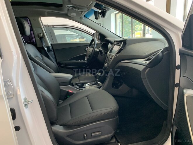 Hyundai Santa Fe-17