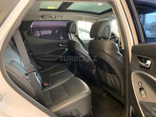 Hyundai Santa Fe-18