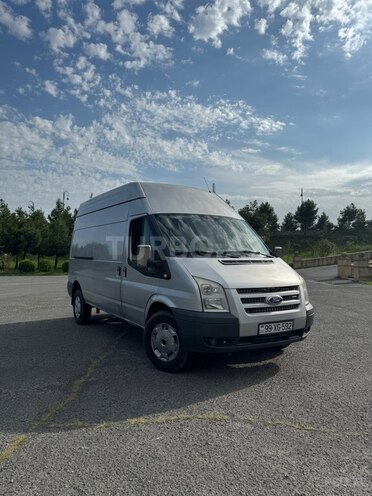 Ford Transit-2