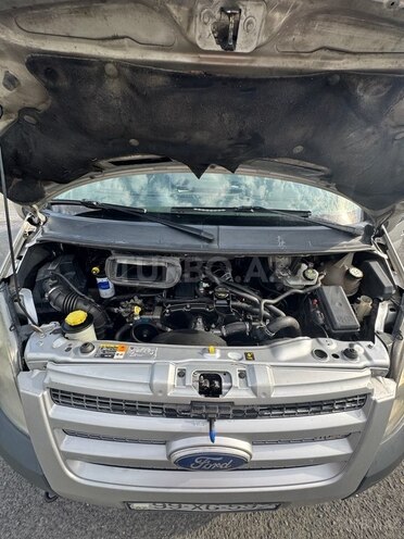 Ford Transit-3