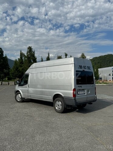 Ford Transit-8
