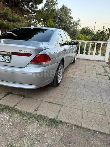 BMW 745-4