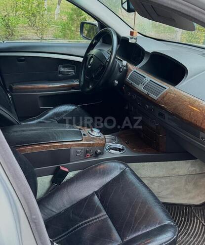 BMW 745-7