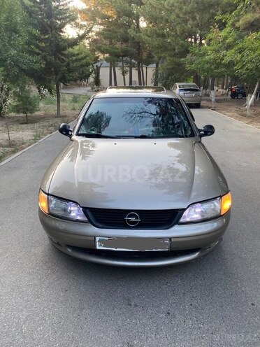 Opel Vectra 1996, 300,000 km - 1.6 l - Sumqayıt