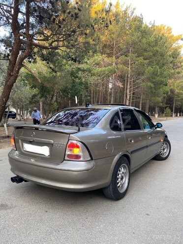 Opel Vectra 1996, 300,000 km - 1.6 l - Sumqayıt