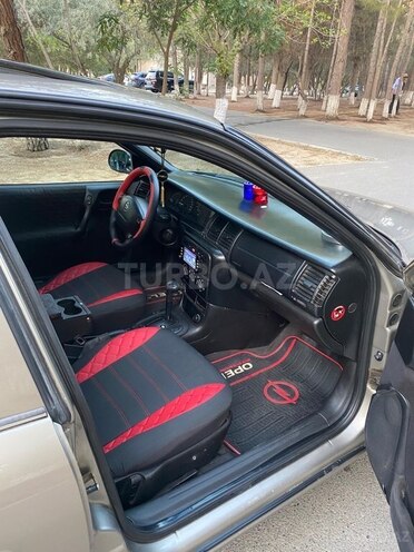 Opel Vectra 1996, 300,000 km - 1.6 l - Sumqayıt