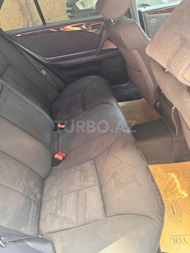 Mercedes E 230 1997, 428,000 km - 2.3 l - Bakı