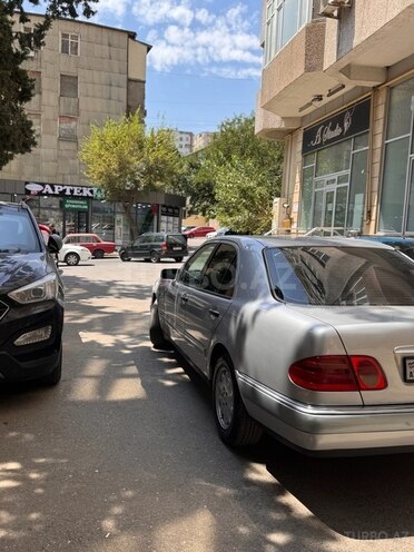 Mercedes E 230 1997, 428,000 km - 2.3 l - Bakı