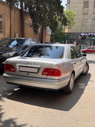 Mercedes E 230 1997, 428,000 km - 2.3 l - Bakı