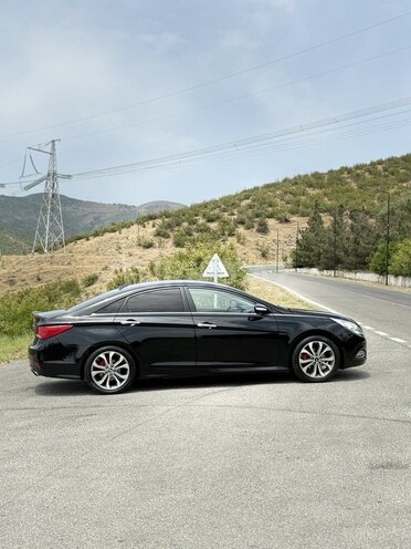 Hyundai Sonata-4