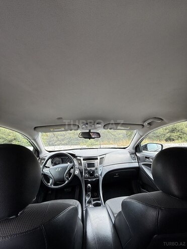 Hyundai Sonata-8