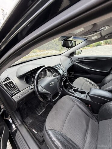 Hyundai Sonata-10