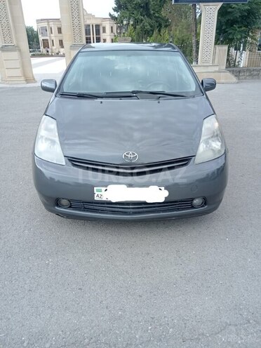 Toyota Prius-1