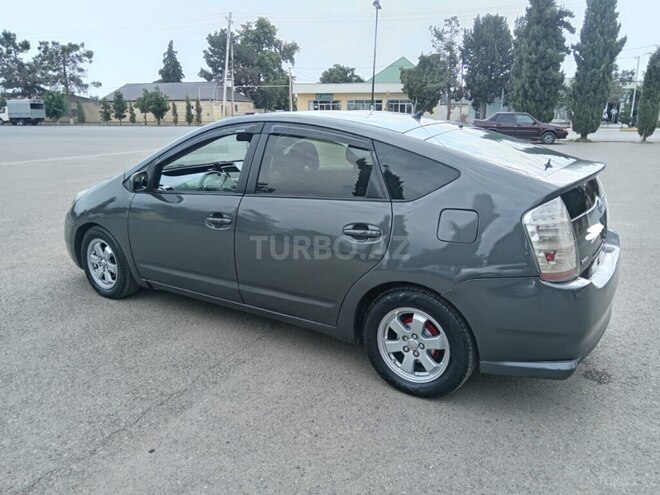 Toyota Prius-6