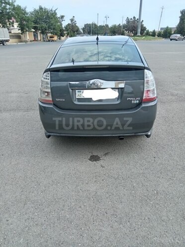 Toyota Prius-8