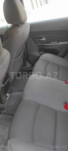 Chevrolet Cruze-9
