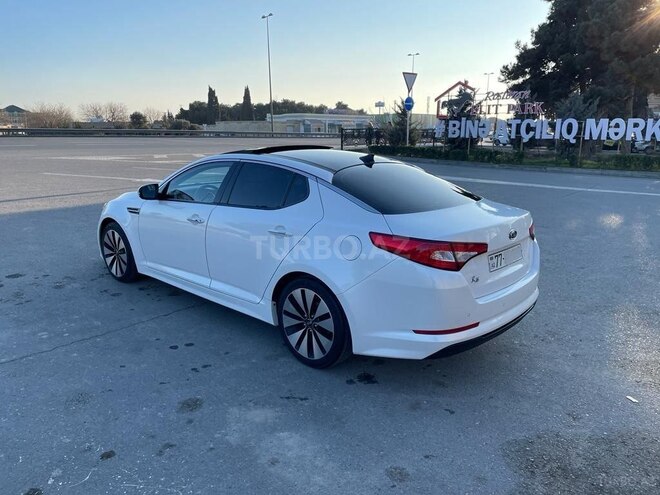 Kia K5-4