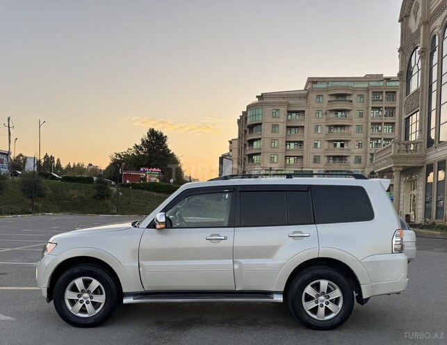 Mitsubishi Pajero 2008, 206,425 km - 3.0 l - Bakı