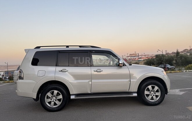 Mitsubishi Pajero 2008, 206,425 km - 3.0 l - Bakı
