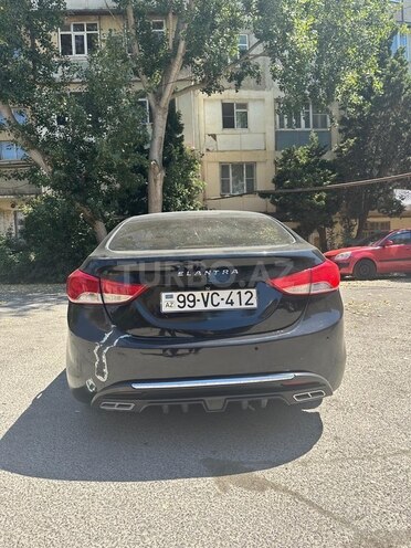 Hyundai Elantra-2