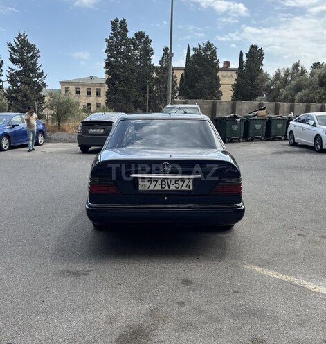 Mercedes E 230 1990, 240,000 km - 2.3 l - Bakı