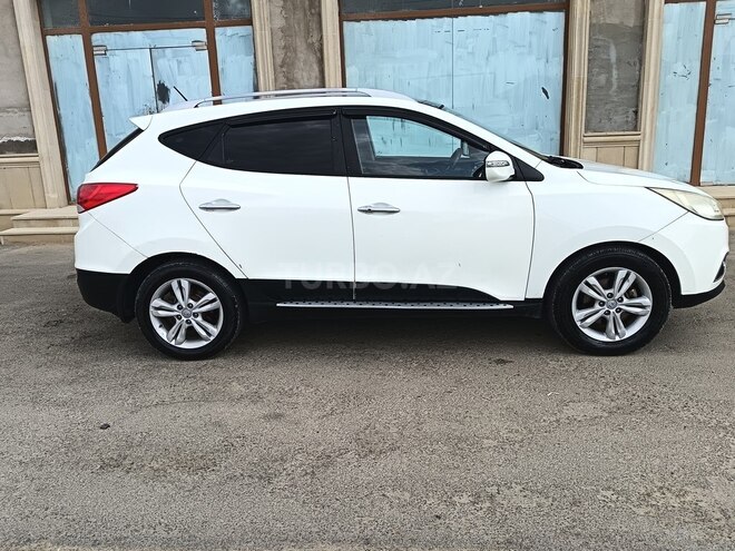Hyundai ix35 2011, 285,000 km - 2.0 l - Bakı