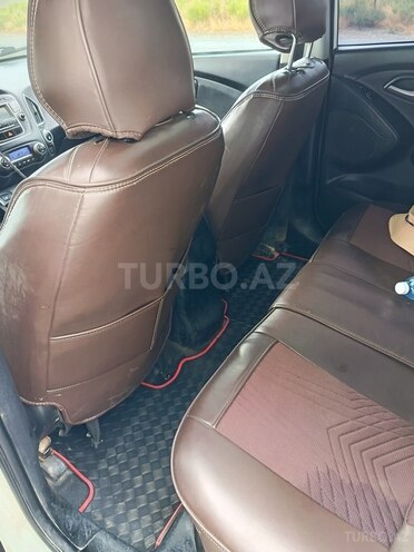 Hyundai ix35 2011, 285,000 km - 2.0 l - Bakı