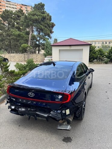 Hyundai Sonata-4