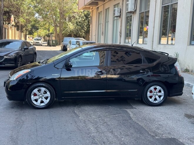 Toyota Prius-4