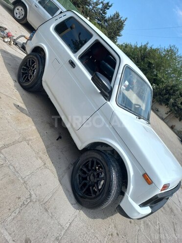 LADA (VAZ) Niva-4