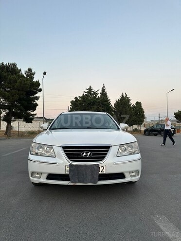 Hyundai Sonata-1