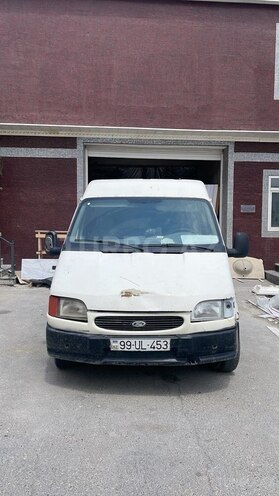 Ford Transit-1