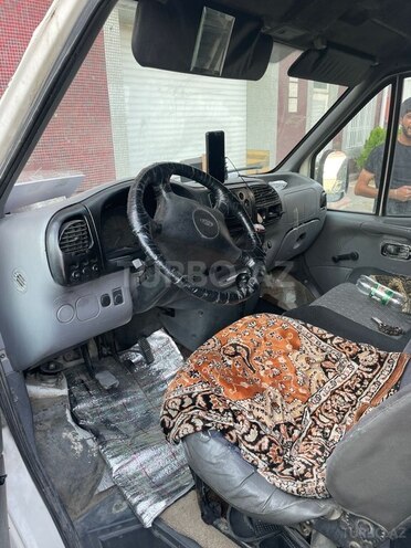Ford Transit-4