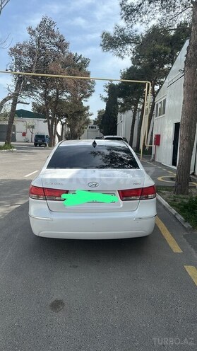 Hyundai Sonata-12