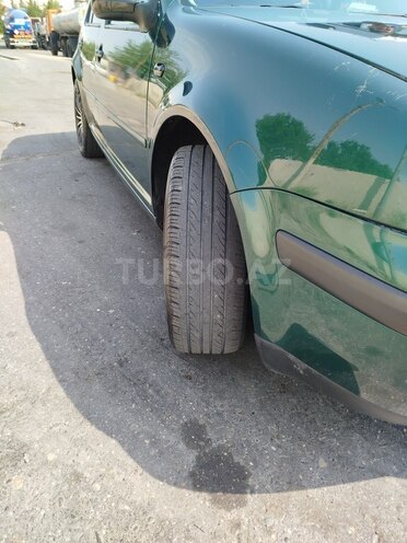 Volkswagen Golf 2000, 200,000 km - 1.6 l - Bakı