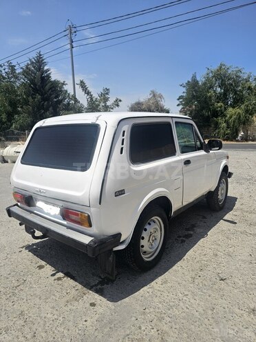 LADA (VAZ) Niva-11