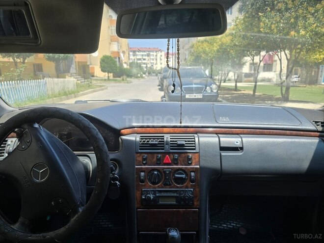 Mercedes E 240 1999, 350,000 km - 2.4 l - Bakı