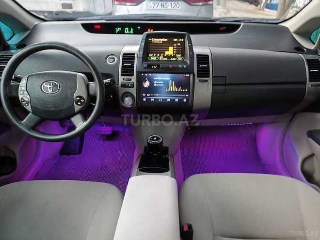 Toyota Prius-10