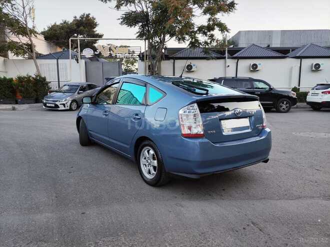 Toyota Prius-8