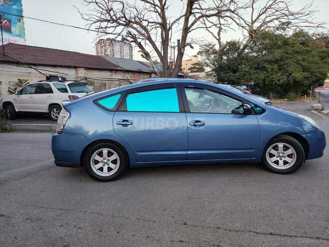 Toyota Prius-4