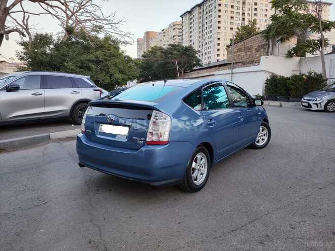 Toyota Prius-5