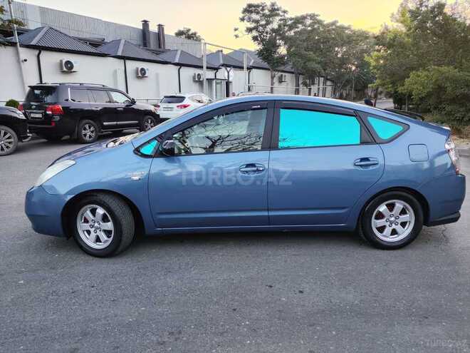 Toyota Prius-3