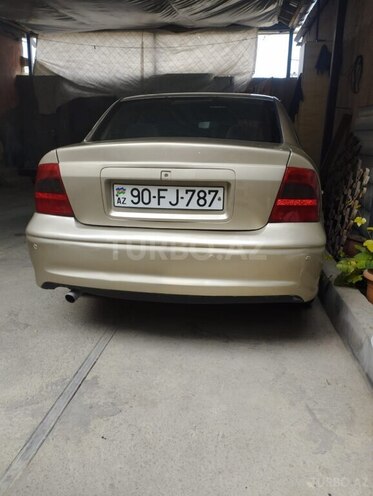 Opel Vectra-2